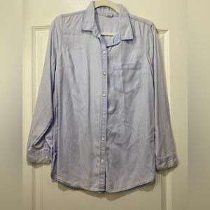 Old Navy Women's Light Blue Button Down Shirt